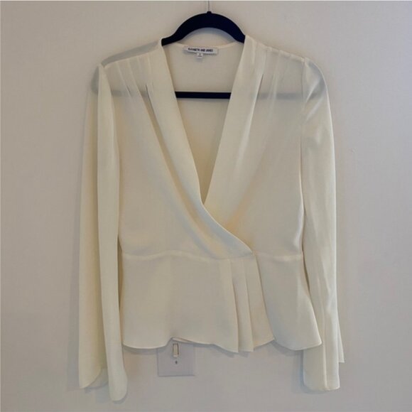 NWOT's Elizabeth and James Layla Wrap Blouse - Picture 4 of 7